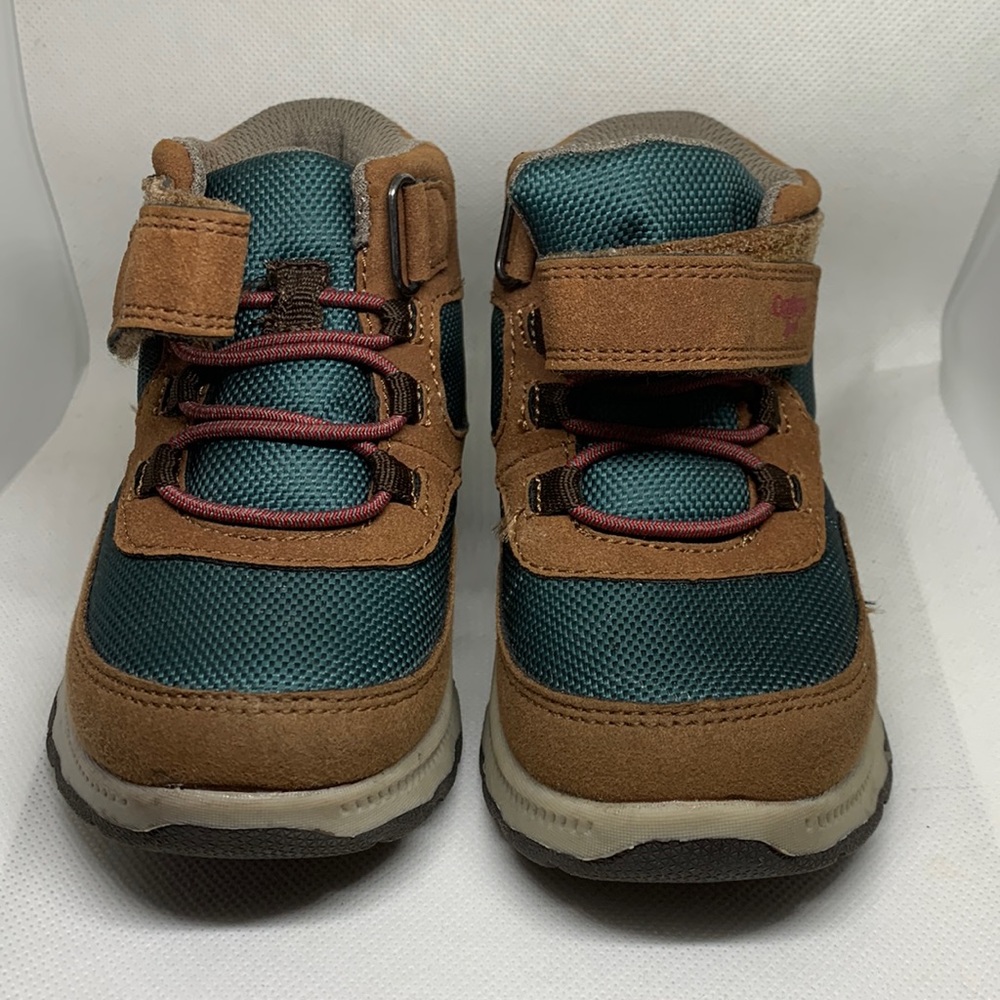 Oshkosh baby boots, BRAND NEW!